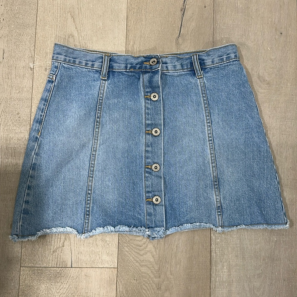 Forever21 denim button down skirt size 29